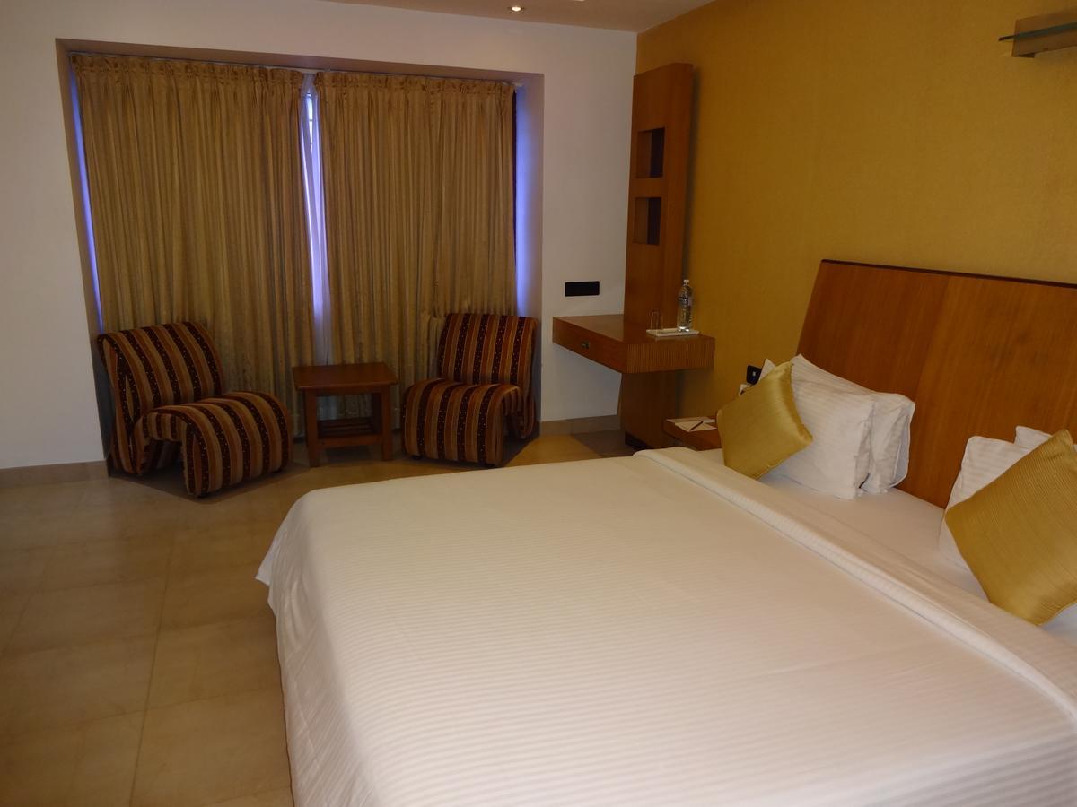 The Castello Residency Hotel Coimbatore Exterior photo